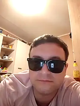 Ivandovxxxl 1010 online show from October 2025 01:42:02 PM