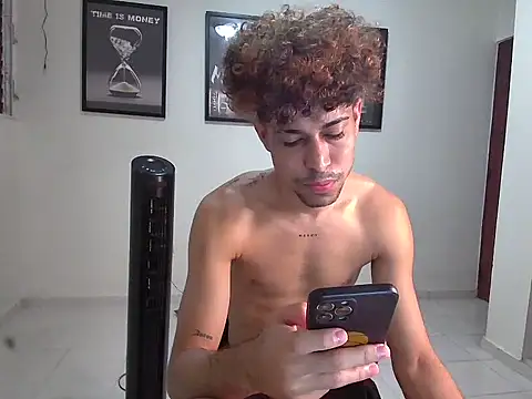 Dollarhot30 online show from February 2026 10:12:01 AM