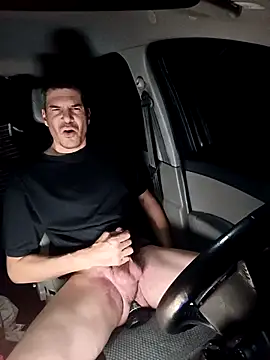 twitshe online show from November 2025 09:31:02 PM