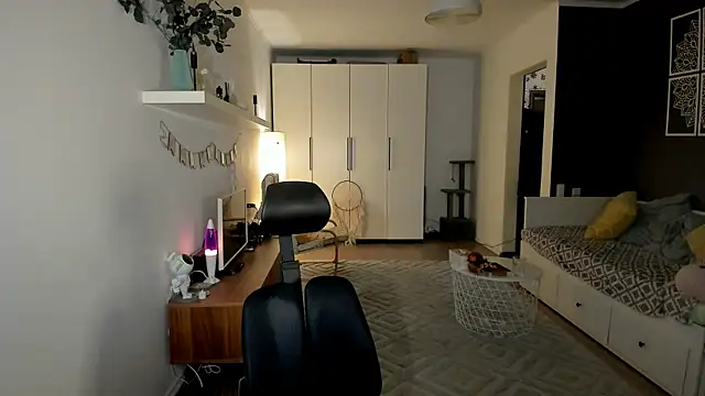 Snapshot of Bear_Beer130 chatting on October 2025 04:29:01 PM Bear Beer130 online show from October 2025 04:29:01 PM