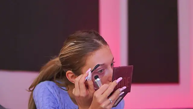 EllieRedd online show from January 2026 04:40:02 AM