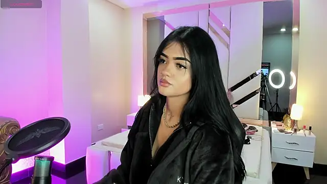 EmmaStonns online show from September 2025 01:10:01 PM