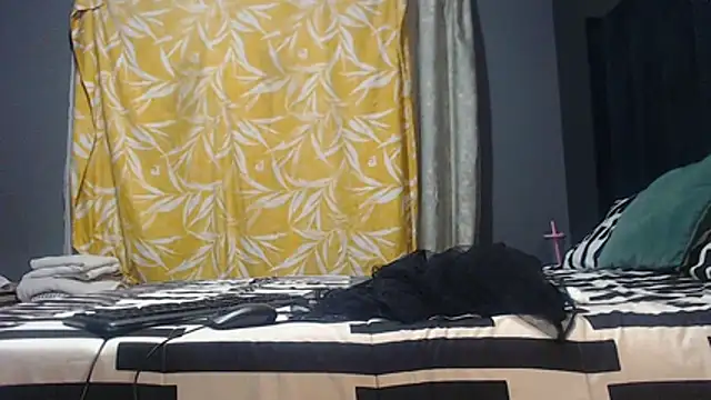Snapshot of SEXYHUGEASS21 chatting on July 2026 05:45:01 AM SEXYHUGEASS21 online show from July 2026 05:45:01 AM