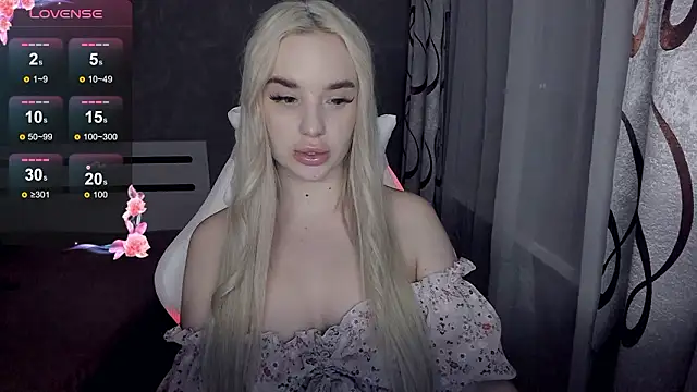 KiraKrox online show from February 2026 08:49:02 PM