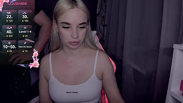 KiraKrox online show from February 2026 08:07:01 PM