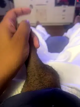 Snapshot of shaker75019paris chatting on September 2025 02:27:02 PM shaker75019paris online show from September 2025 02:27:02 PM