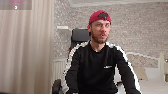 Snapshot of JonahShaw chatting on April 2026 04:04:01 AM JonahShaw online show from April 2026 04:04:01 AM