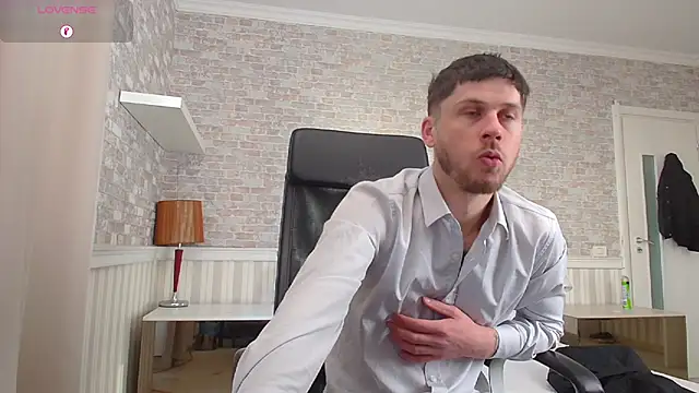 Snapshot of JonahShaw chatting on April 2026 04:32:01 AM JonahShaw online show from April 2026 04:32:01 AM