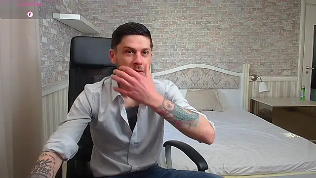 Snapshot of JonahShaw chatting on May 2026 04:30:01 AM JonahShaw online show from May 2026 04:30:01 AM