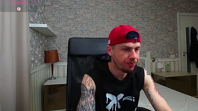 Snapshot of JonahShaw chatting on May 2026 04:41:01 AM JonahShaw online show from May 2026 04:41:01 AM