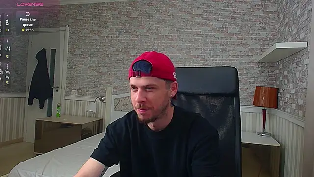 Snapshot of JonahShaw chatting on May 2026 04:32:02 AM JonahShaw online show from May 2026 04:32:02 AM