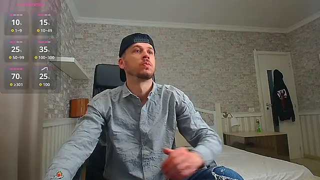 Snapshot of JonahShaw chatting on May 2026 04:30:01 AM JonahShaw online show from May 2026 04:30:01 AM