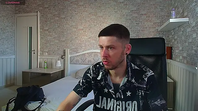 JonahShaw online show from June 2026 04:28:01 AM