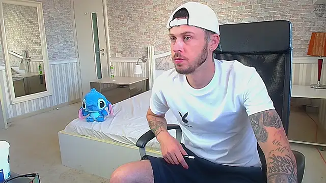 JonahShaw online show from July 2026 04:17:02 AM