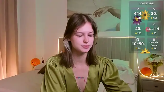 Lisa Blossom online show from November 2025 06:02:02 AM