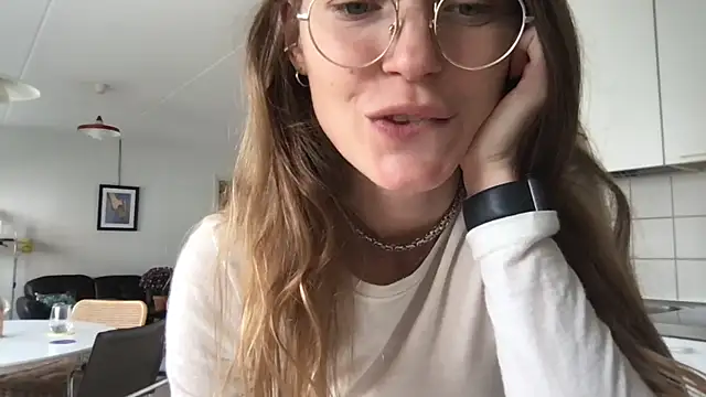 Scorpion Peach online show from September 2025 09:22:01 AM