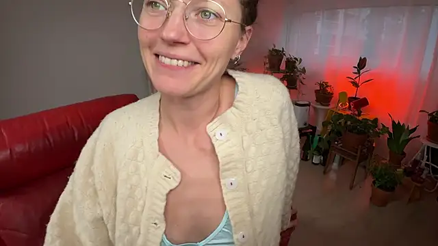 Scorpion Peach online show from October 2025 02:28:02 PM