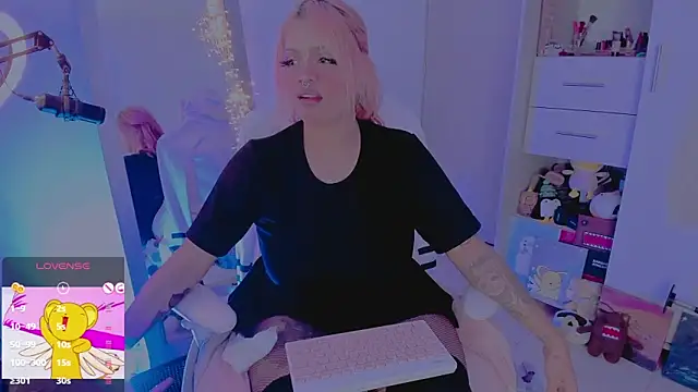 amywilld online show from March 2026 05:44:01 AM