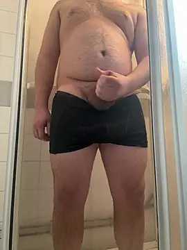 LicitInvader online show from February 2026 07:58:02 AM