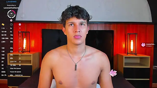 Snapshot of Leo_Savage_ chatting on May 2026 04:10:02 AM Leo Savage online show from May 2026 04:10:02 AM