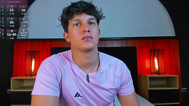 Snapshot of Leo_Savage_ chatting on May 2026 04:19:01 AM Leo Savage online show from May 2026 04:19:01 AM