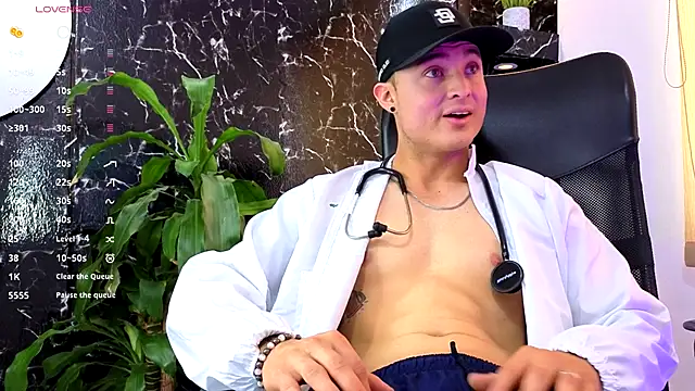 Alexander ferre online show from September 2025 02:43:01 PM