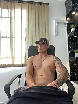 Snapshot of Alexander_ferre chatting on July 2026 01:36:02 PM Alexander ferre online show from July 2026 01:36:02 PM