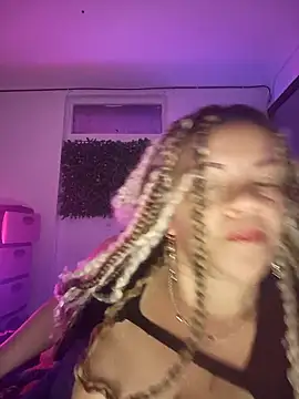 Eva Luxei online show from December 2025 05:01:01 AM