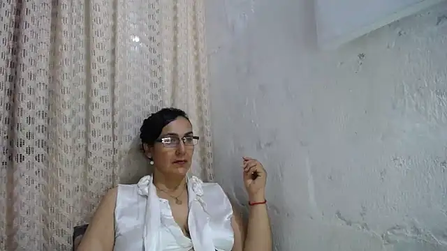 gabbyparker  online show from December 2025 10:38:02 PM