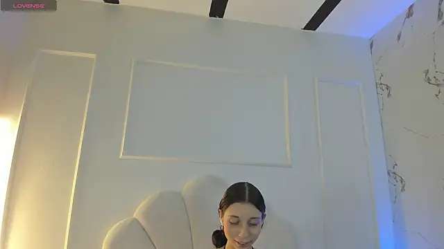 Snapshot of Cloedurant chatting on February 2026 08:56:02 PM Cloedurant online show from February 2026 08:56:02 PM