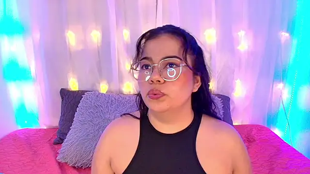 LilyRousee online show from December 2025 12:06:01 AM