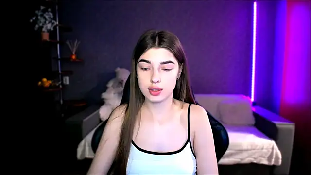 Dianaa Lee0 online show from September 2025 05:26:03 PM