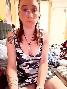 Snapshot of Sophierob1 chatting on April 2026 08:41:01 AM Sophierob1 online show from April 2026 08:41:01 AM