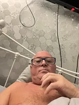 Snapshot of naughtygrandad1 chatting on October 2025 05:41:01 AM naughtygrandad1 online show from October 2025 05:41:01 AM
