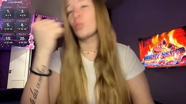 PandaFluff online show from April 2026 09:37:02 PM