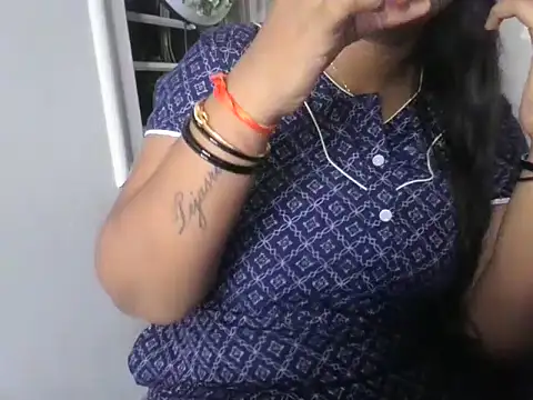 Snapshot of its_me_Rashmi chatting on October 2025 05:46:01 PM its me Rashmi online show from October 2025 05:46:01 PM