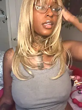 MistiSavannah online show from November 2025 03:12:01 PM