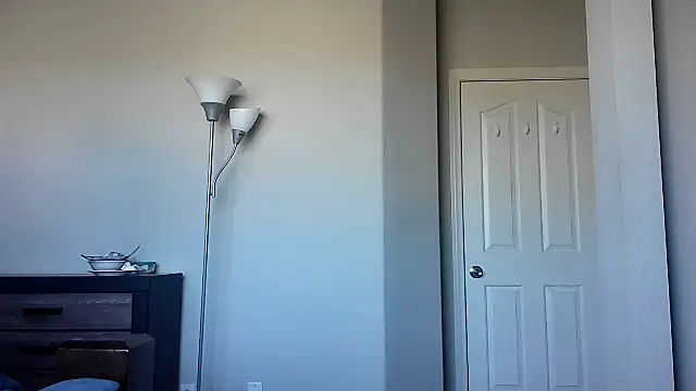 Marlowlovee online show from October 2025 04:16:01 PM