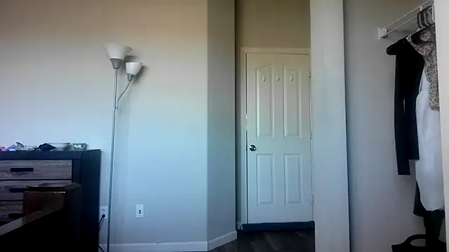 Marlowlovee online show from October 2025 08:05:01 PM