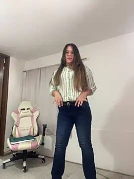 emma hot2006 online show from November 2025 05:11:01 PM