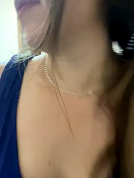 emma hot2006 online show from November 2025 06:00:02 PM