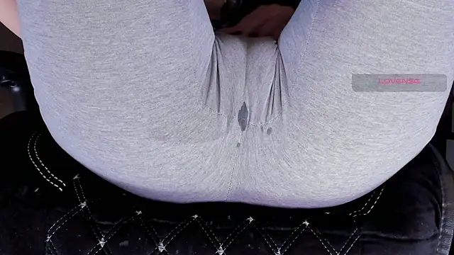 Cameltoe squirt inPants online show from September 2025 03:44:01 PM