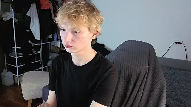 Your avatar online show from October 2025 11:15:02 PM