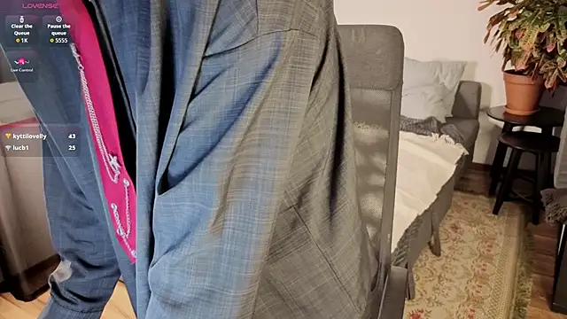 Snapshot of Your_avatar chatting on March 2026 08:14:01 PM Your avatar online show from March 2026 08:14:01 PM