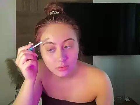 StellarAlice online show from September 2025 02:28:02 PM