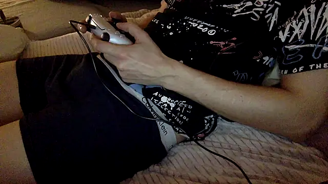 Breezydicksn online show from October 2025 04:35:01 AM