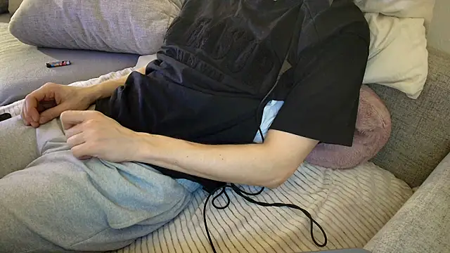 Breezydicksn online show from November 2025 10:56:01 PM