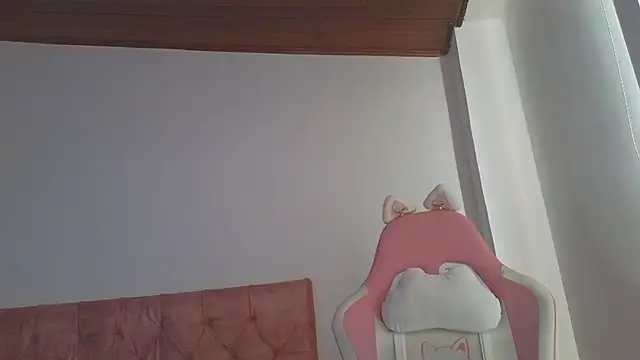 Crystal Star  online show from October 2025 03:19:01 PM