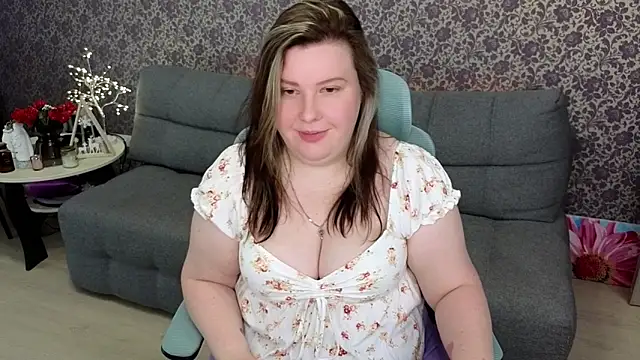 Lillit   online show from October 2025 09:00:02 PM