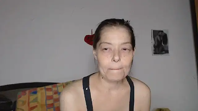 Snapshot of SexySarah177 chatting on October 2025 09:49:01 PM SexySarah177 online show from October 2025 09:49:01 PM